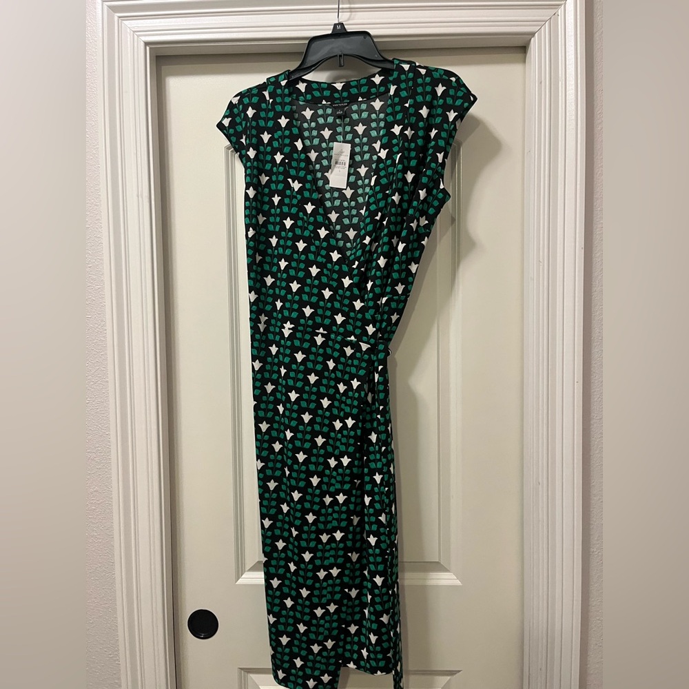 Ann Taylor Green and White Floral Dress